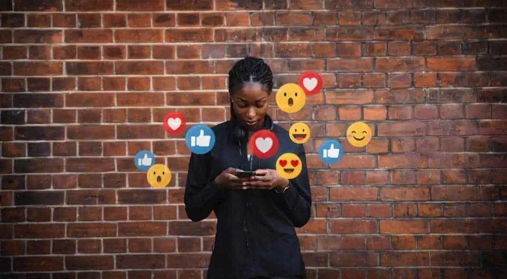 The Ultimate Guide to Social Media in Fashion: Everything You Need to Know